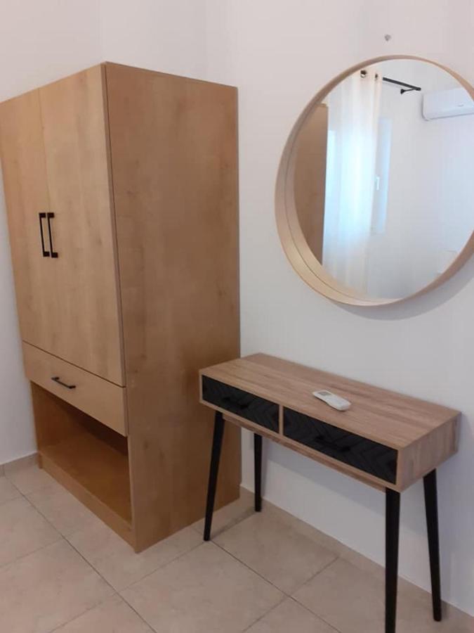 Retreat Apartments In Drosia - 2 Bedrooms Apartment Makris Gialos  外观 照片