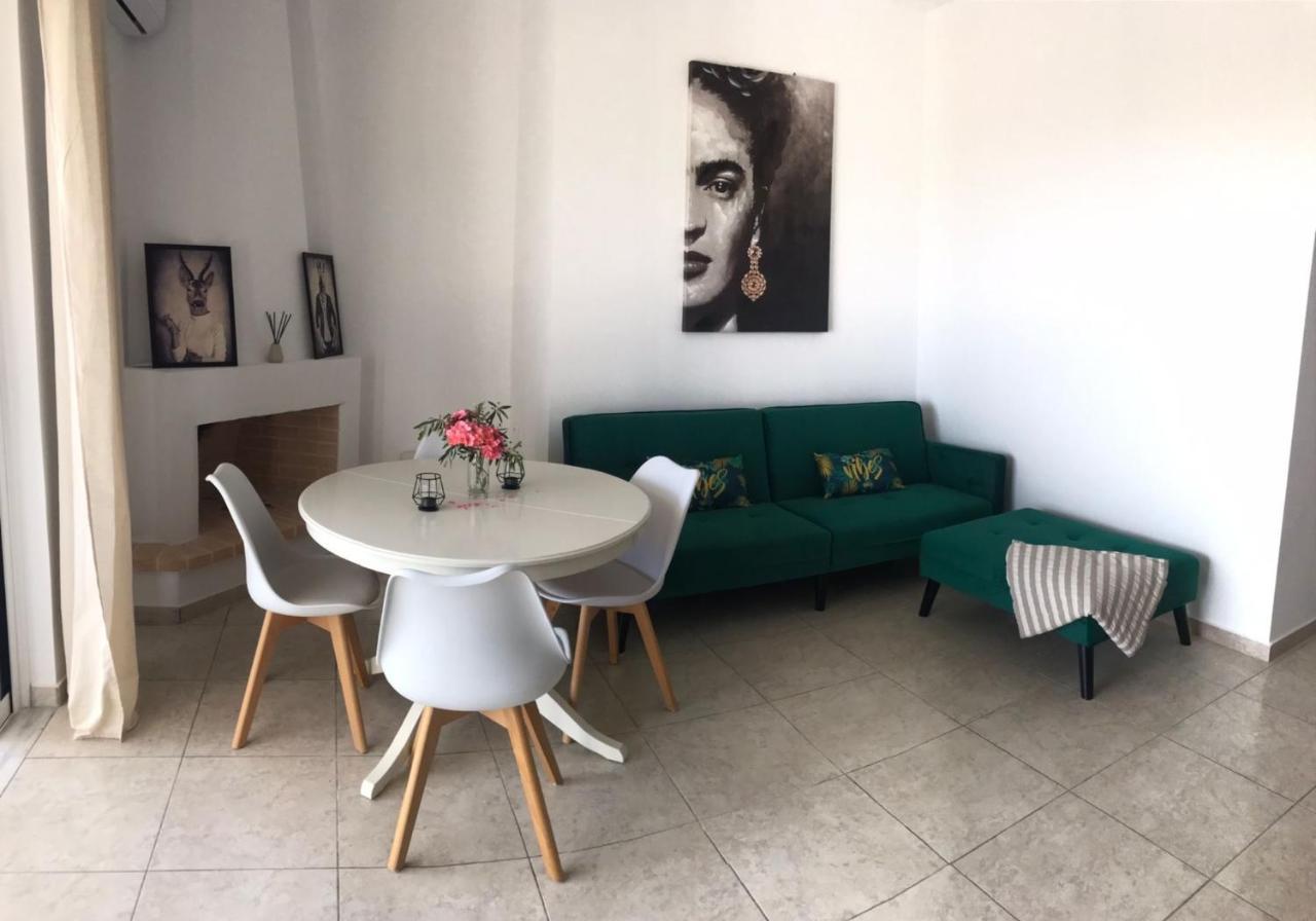 Retreat Apartments In Drosia - 2 Bedrooms Apartment Makris Gialos  外观 照片